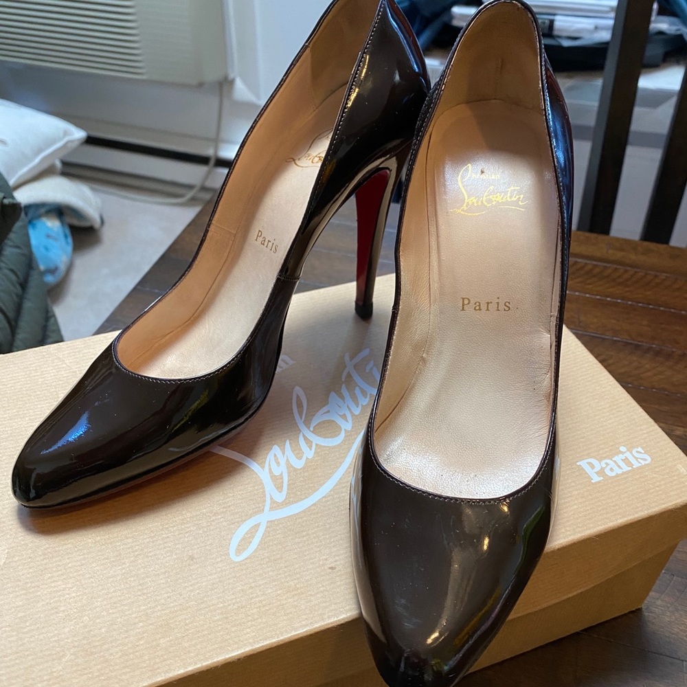 Christian Louboutin Décolleté Chocolate Pumps